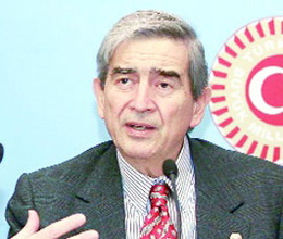 Onur Öymen