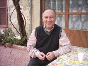 Altan erkekli akbil kuyruğunda! Altan erkekli
