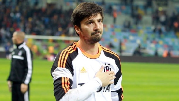 tolga-zengin-besiktas-barbaros-tapan-besiktas-kariyeri-bitti-ayrilmali