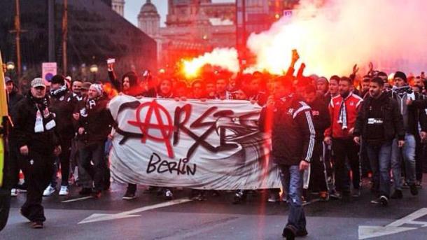 Beşiktaş, ‘Çarşı’yı marka yapıp, kulübün ürünlerini bu isim altında pazarlamak için harekete geçti. Tek sorun Boyner bünyesindeki çArşı markası