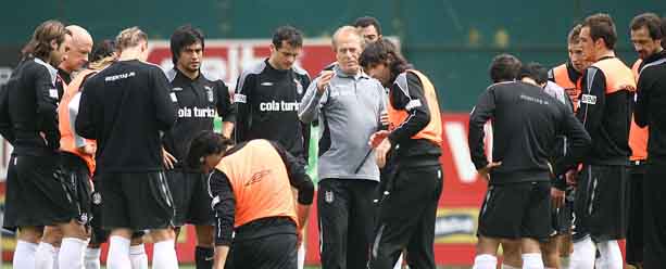 Mustafa Denizli: Kongre beni ilgilendirmiyor 1 futbolcularla 613