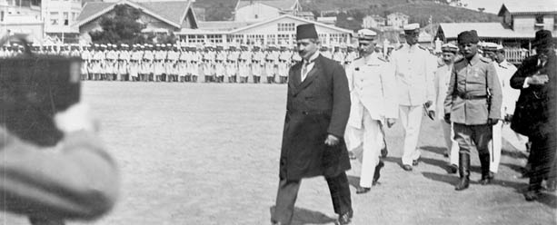 Şovmen avukat Bendal Celil Ezman! 1 talat pasa613