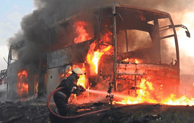 Kahve makinesi otobüste yangın çıkardı! 1 otobus kaza yangin
