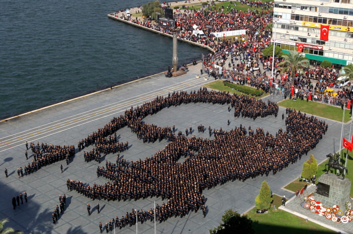 ataturk portresi izmir