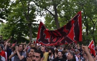 Çarşı grubuna şok tutuklama! Çarşı Gezi Parkı Tutuklama