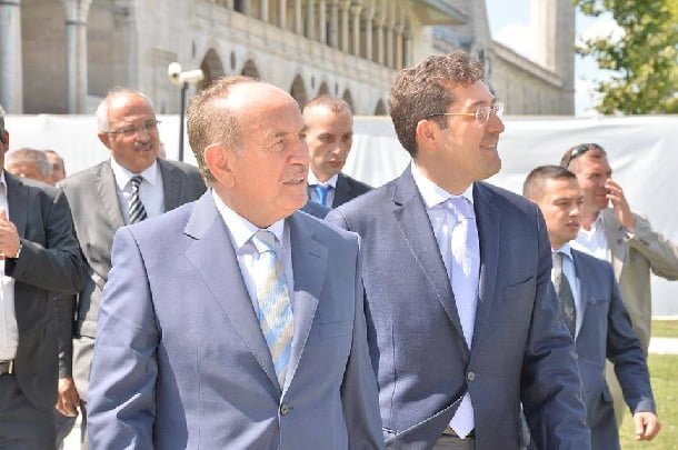 Beşiktaş İlçesi Belediye Başkanı Murat Hazinedar’ın Hakkari ziyareti akıllara durgunluk verdi