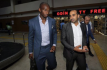 Mbia, Onazi ve Medjani’yi Trabzonspor’a getiren menajer Mazlum Ali Bilecanve Hasan Torun'un avukatları, ödenmeyen menajerlik ücreti nedeniyle kulüpteki 6 şampiyonluk kupasına haciz koydurdu.