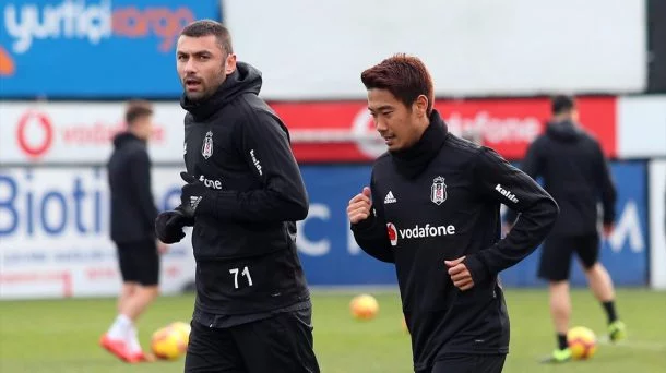 4 aylık Kagawa'ya para bulundu, takıma yok! 2 kagawa 610x342 1