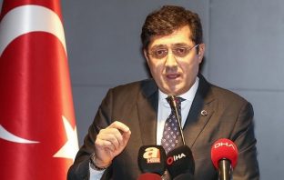 Aday gösterilmeyen Hazinedar CHP’den istifa etti