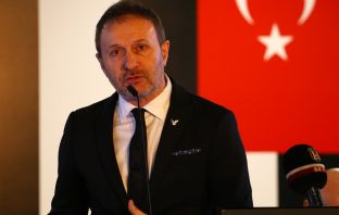 Tekinoktay: Beşiktaş’ın geleceği ne yazık ki karanlığa düşürülmektedir hursertekinoktay