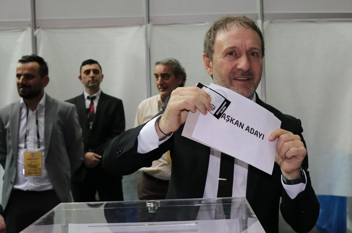 Sendikacılara, toplu aidatlara, engellemelere rağmen: Fikret Orman 2882 - Hürser Tekinoktay 1617 43 20190512 2 36416320 44400465 Web