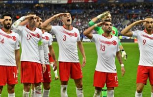 UEFA’dan asker selamına soruşturma
