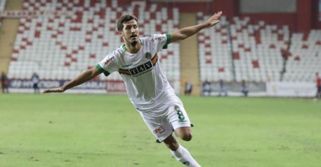 Beşiktaş'tan Salih Uçan atağı! Sezon sonunda kadrosuna katıyor 1 Besiktastan Salih Ucan atagi Sezon sonunda kadrosuna katiyor