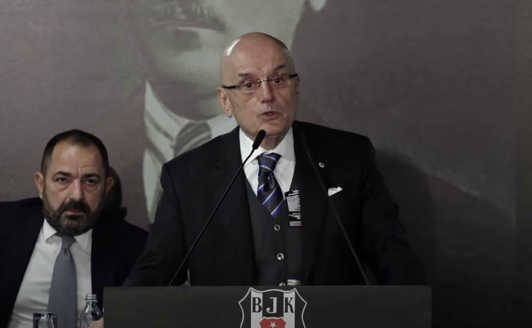 Beşiktaş Divan Kurulu Başkanı Tevfik Yamantürk, divan kurulu toplantısında Ahmet Nur Çebi için çok sert açıklamalarda bulundu.