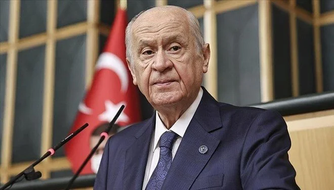 MHP Genel Başkanı Devlet Bahçeli, Beşiktaş Kulübü üyeliğinden ayrıldı.