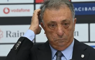 Ahmet Nur Çebi’ye Beşiktaş cephesinden de büyük tepkiler geliyor Ahmet Nur Çebi'ye Beşiktaş cephesinden de büyük tepkiler alıyor