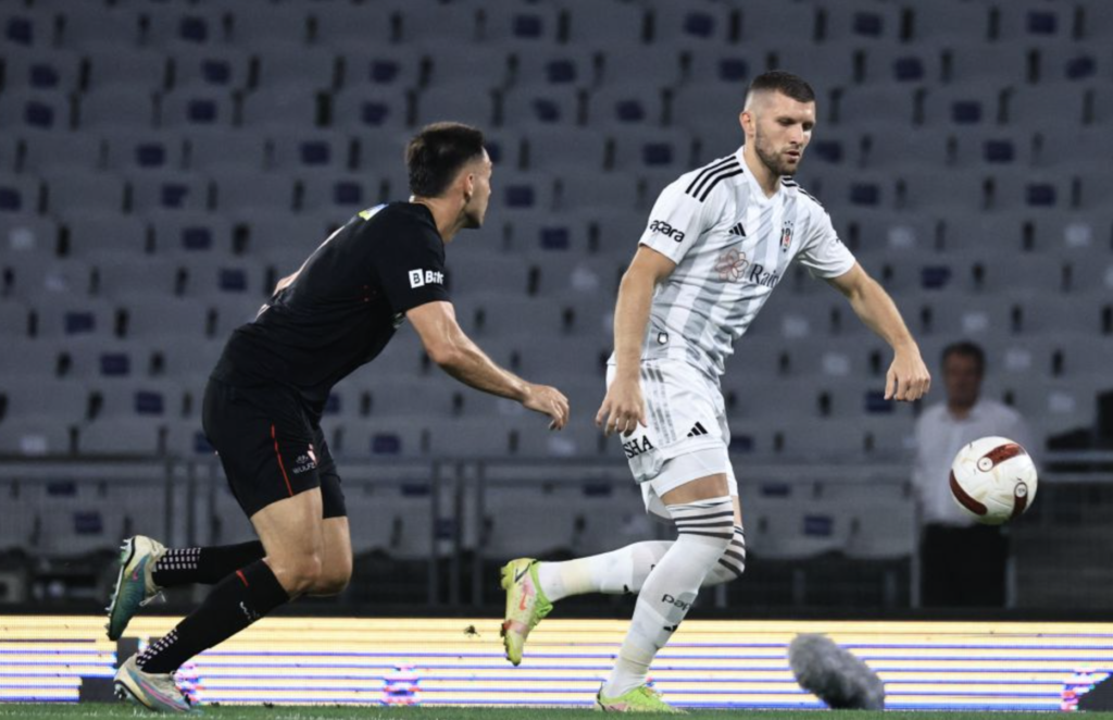 Besiktas Fatih Karagumruk Maci Rebic