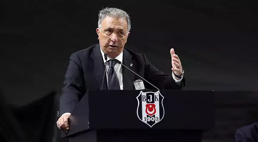 Beşiktaş JK Divan Kurulu toplantısında siyah-beyazlı kulübün toplam borcu, 6 milyar 696 milyon 974 bin TL olarak açıklandı.