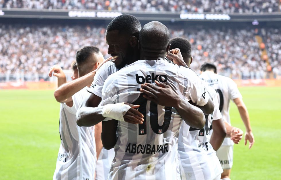 Aboubakar'ın Yıldızlaştığı maçta Beşiktaş Sivasspor maçını ilk yarıda kazandı