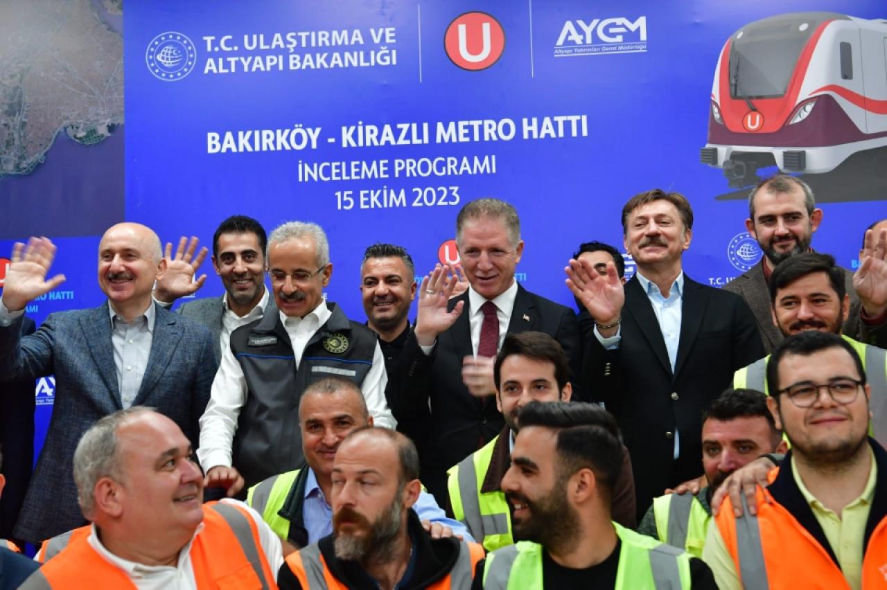 Ulaştırma ve Altyapı Bakanı Abdulkadir Uraloğlu, Bakırköy-Kirazlı Metro Hattı'nın şubat ayı içinde İstanbullulara hizmet vermeye başlayacağını bildirdi.