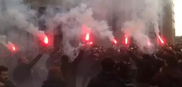 Gezi Parkı eylemlerine ilişkin Çarşı Davası kapsamından Çarşı grubu üyelerinin de aralarında olduğu 35 sanığın yargılandığı davada, olaylara ilişkin görüntülerin ulusal haber kanallarından istenmesine karar verildi.