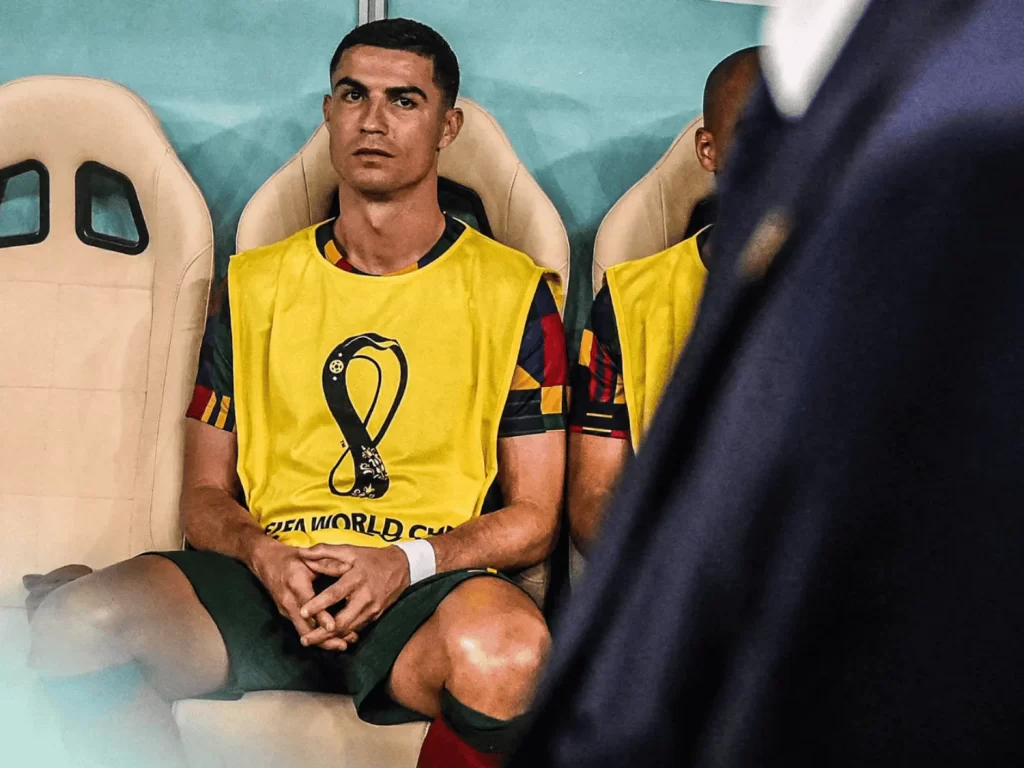 Cristiano Ronaldo, Portekiz'in efsanesi Figo ile Fernando Santos'u birbirine düşürdü