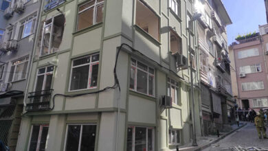 Beşiktaş Türkali Mahallesi'nde 5 katlı bir binanın 3. katındaki dairede doğal gaz patlaması meydana geldi.