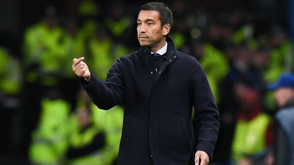 Giovanni van Bronckhorst en büyük aday oldu