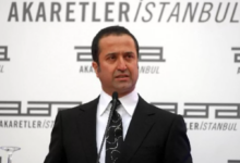 Beşiktaş Kulübü Eski Başkanı Serdar Bilgili, Beşiktaş'ın Divan Kurulu'ndan ihraç edilmesinden dolayı Yalçın Karadeniz ve Şeref Nasır'a büyük tepki gösterdi.