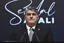Beşiktaş’ta 29 Aralık’ta yapılacak Olağanüstü Seçimli Genel Kurul öncesi eski asbaşkan Serdal Adalı, başkanlık adaylığını duyurdu.
