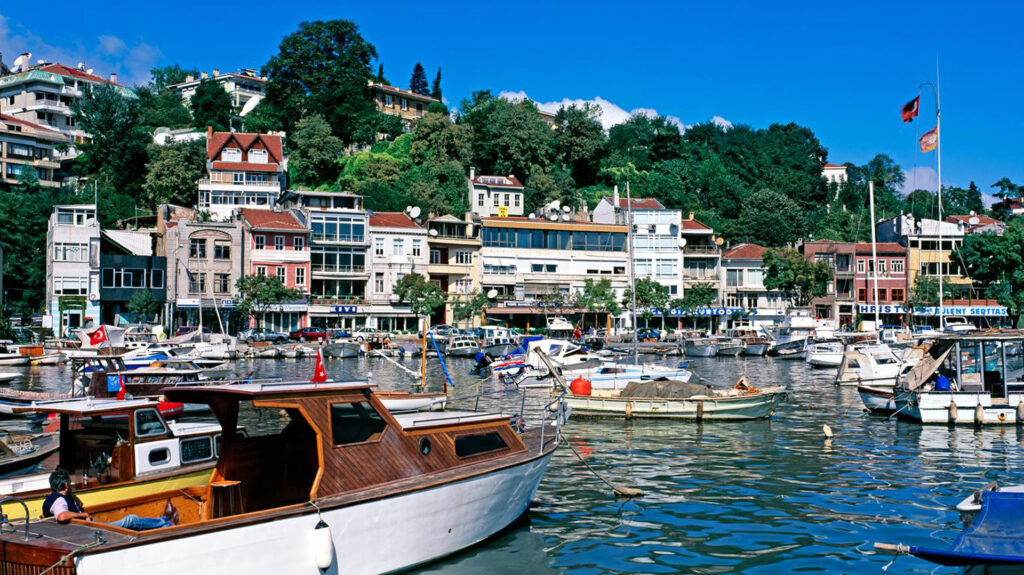 Sarıyer ile ilgili tüm haberler Besiktas Postası'nda Sarıyer haberleri, gelişmeleri ve Sarıyer fotoğrafları yer alıyor.