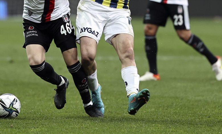 Süper Lig’in 34.haftasında oynanacak Fenerbahçe-Beşiktaş derbisinin tarihi belli oldu.