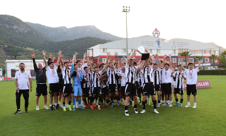 U16 Gelişim Ligi'nde Şampiyonluğu Beşiktaş Kazandı 1 U16 Gelişim Ligi'nde Şampiyonluğu Beşiktaş Kazandı