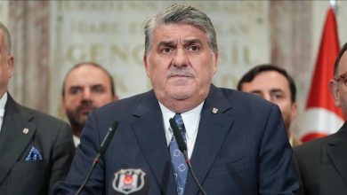 Tele 1'de 'Numarasız Tribün' programında Müslüm Gülhan ile Lemi Çelik, Beşiktaş'ın Bankalar Birliği için yaptığı sermaye artırımında daha da borçlandığını açıkladı
