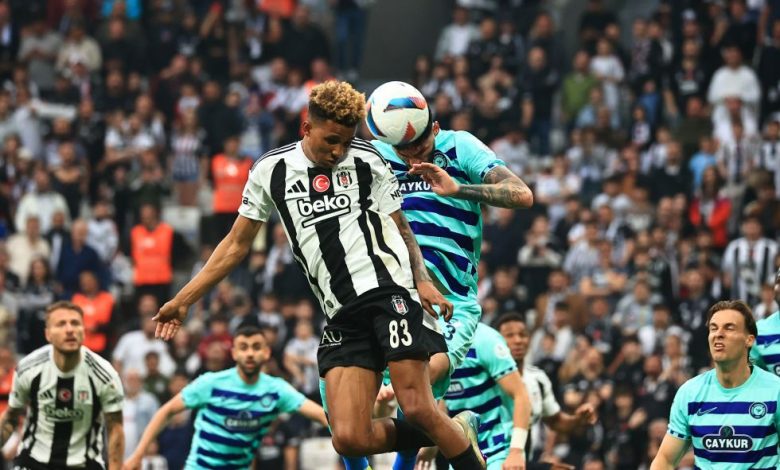 Beşiktaş, Çaykur Rize'ye kaybetti! 1 Trendyol Süper Lig'de kendi evinde Çaykur Rizespor'a 2-1 kaybeden Beşiktaş'ın üçüncülük şansı son haftaya girilirken mucizelere kaldı.