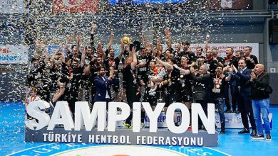 Beşiktaş Başkanı Serdal Adalı, yapılanma adı altında şampiyon olan hentbol takımının tüm yabancı oyuncularını gönderme kararı aldı