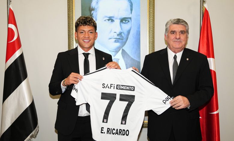 Beşiktaş'ta bir garip kadro! Elan Ricardo yine yok 1 Beşiktaş'ın son hafta oynayacağı Bodrumspor karşılaşmasında Elan Ricardo'nun yanı sıra erken tatile çıkarılan Ciro Immobile kadroya alınmadı