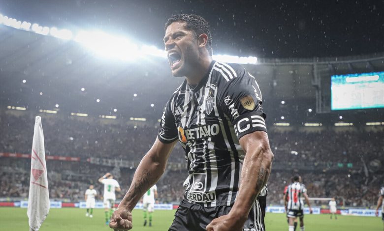 Ahmet Nur Çebi almamıştı! Hulk 100 golü aştı 1 Beşiktaş'ın eski başkanı Ahmet Nur Çebi'nin yaşı nedeniyle almadığı Hulk, Brezilya ekibi Atletico Mineiro'da 125 gole ulaştı