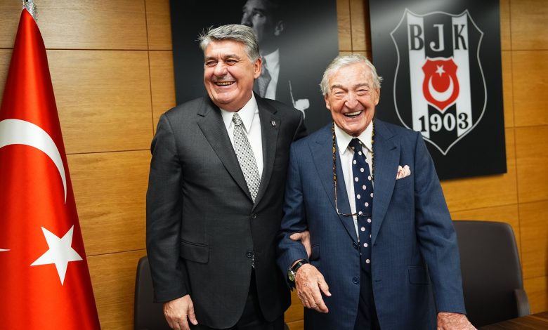 Rahmi Koç'tan Serdal Adalı'ya ziyaret 1 Beşiktaş'ın yaşayan en eski üyesi Koç Holding Onursal Başkanı Rahmi Koç, başkan Serdal Adalı'yı ziyaret etti