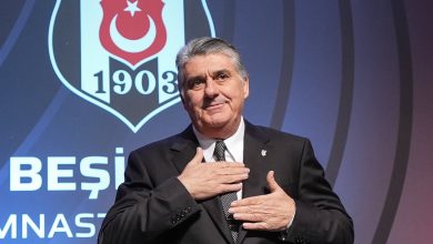 Beşiktaş Başkanı Serdal Adalı'nın düzenlediği basın toplantısında Keny Arroyo, Elan Ricardo transferleri ile Dikilitaş Projesi konusundaki açıklamalarına camia sert tepki gösterdi