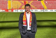 Aynı dönemde göreve başladığı Beşiktaş'ın hocası Ole Gunnar Solskjaer'den fazla puan toplayan Kayserispor Teknik Direktörü Sergej Jakirovic, Acun Ilıcalı ile el sıkıştı