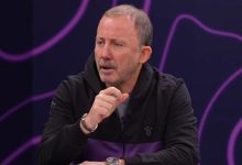 Beşiktaş'ın eski teknik direktörü Sergen Yalçın'ın eleştirdiği Francesco Farioli yönetimindeki Ajax, ligde 9 puan önünde olduğu PSV'ye son hafta liderliği kaptırdı