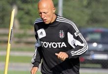 Beşiktaş'ın eski oyuncusu Sezer Özmen, Samet Aybaba'nın menajeriyle imzalamadığı için kulüpten gönderildiğini iddia etti