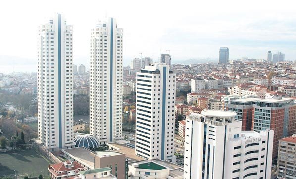 Altın Mimir: Aşçıoğlu oturamaz 1 Beşiktaş'ın eski yöneticisi Altın Mimir, gazeteci Tuğba Hacıbayramoğlu'na konuştu: Aşçıoğlu'na 5 yıl daha verilemez