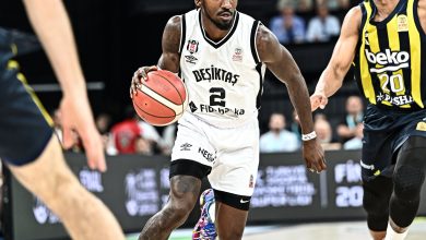 Türkiye Basketbol Süper Ligi Play-Off Final serisi 4. maçında Beşiktaş Fibabanka, ağırladığı Fenerbahçe Beko'ya 91-87 yenilerek seride 3-1 geriye düştü
