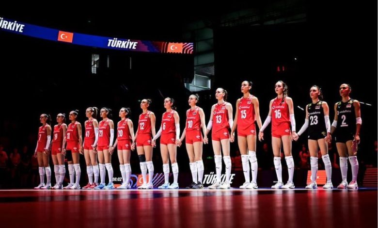 Filenin Sultanları'nda seri bitti 1 Filenin Sultanları, A Milli Kadın Voleybol Takımımız, ilk 7 maçını kazandığı FIVB Voleybol Milletler Ligi'nde Brezilya'ya 3-1 kaybetti
