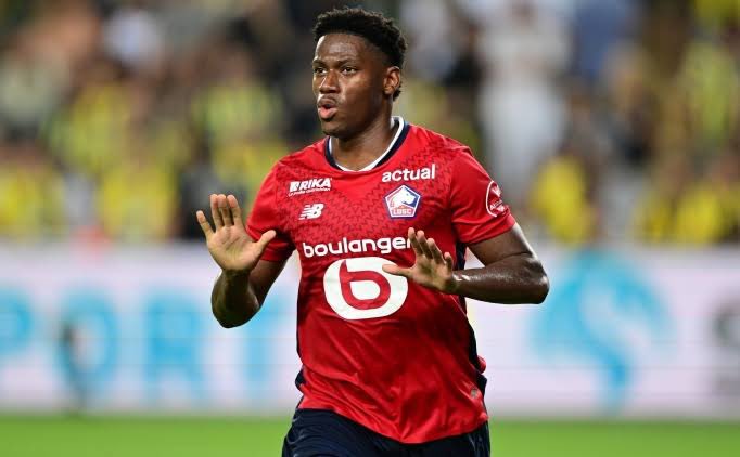 Lille'den ayrılmasının ardından serbest kalan Jonathan David'in menajeri Nikos Mavromaras, Instagram'dan Beşiktaş'ın hesaplarını takibe aldı