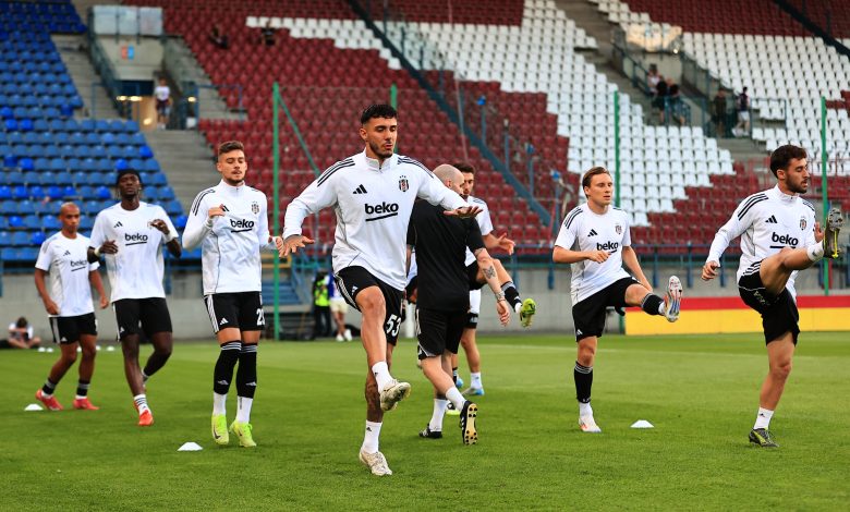 Beşiktaş, ikinci kupaya havlu attı 1 Beşiktaş, UEFA Avrupa Ligi 2. Ön Eleme Turu'nda Beşiktaş, kendi evinde 4-2 kaybettiği Ukrayna temsilcisi Shakhtar Donetsk'e Polonya'da oynanan mücadelede de 2-0 mağlup oldu