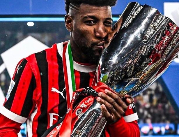 İtalyan basınına göre Jorge Mendes'in yönettiği operasyonla Milan'dan Emerson Royal, 10 milyon Euro satın alma opsiyonuyla kiralanacak