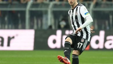 Beşiktaş, 2022 yılında 1.4 milyon Euro'ya Sivasspor'dan transfer ettiği Kerem Atakan Kesgin'i sözleşmesini feshedip eski takımına bedavaya verdi